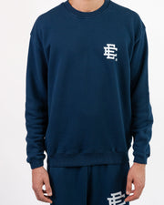 EE® Basic Crewneck