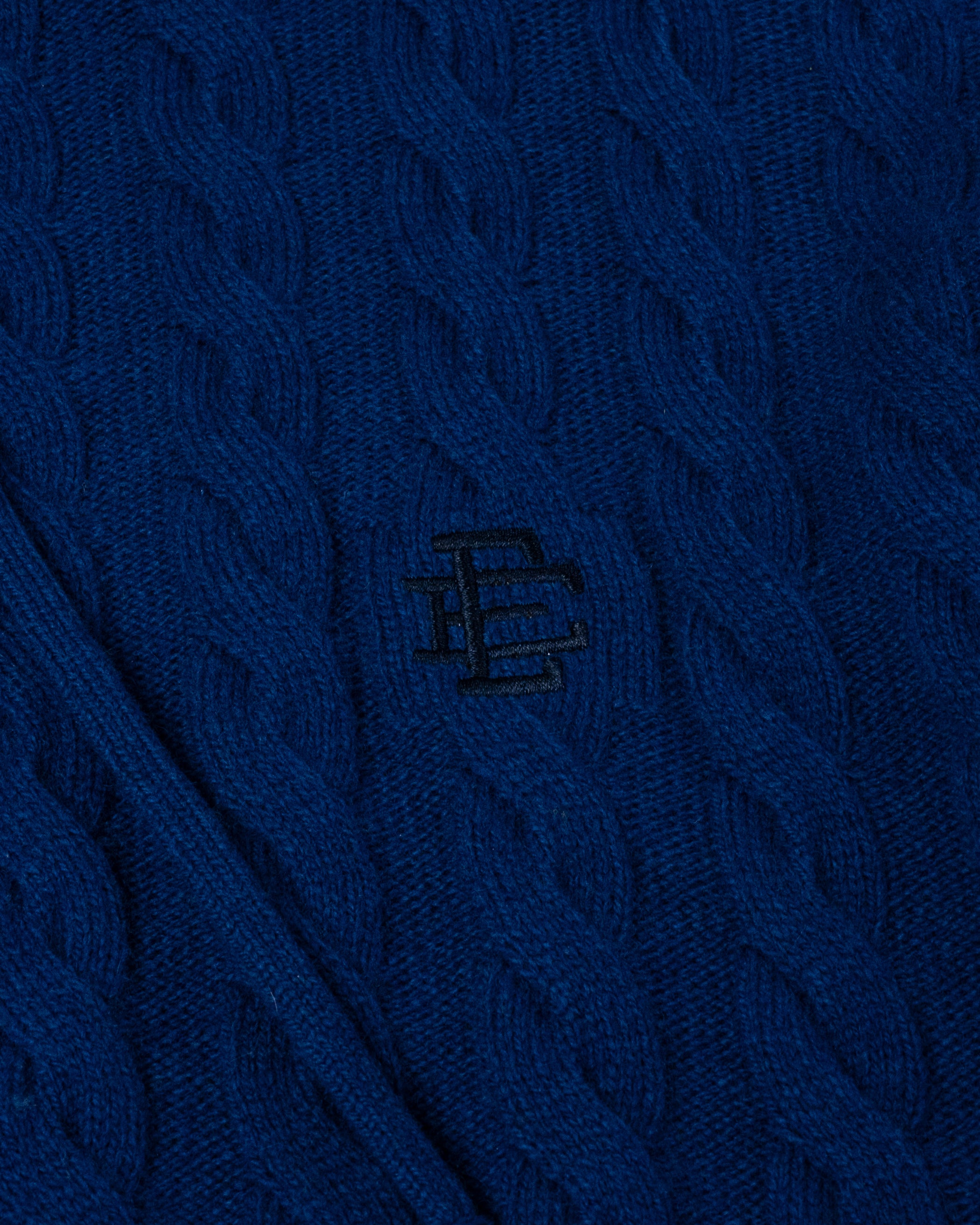 EE® Cable Knit Zip-Up